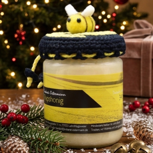 Regionaler Imker Honig im 340g Glas mit gehäkeltem Bienen Häubchen als Nikolausgeschenk oder Wichtelidee. 