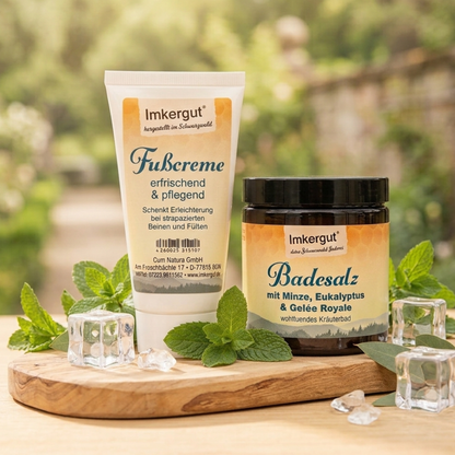 Sommer-Pflegeset der Imkerei Ostermann, bestehend aus Badesalz (als erfrischendes Fußbad) mit Minze, Eukalyptus & Gelée Royale und Fußcreme.